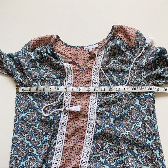DR2 Daniel Rainn Blouse Top Women Floral Roll Tab Sleeves Tassel Ties Size M - Picture 6 of 10
